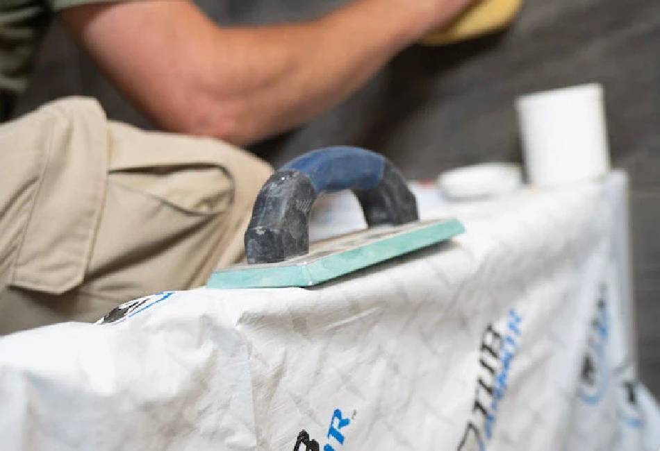 BathTub-Protection-From-Damage-During-Tiling